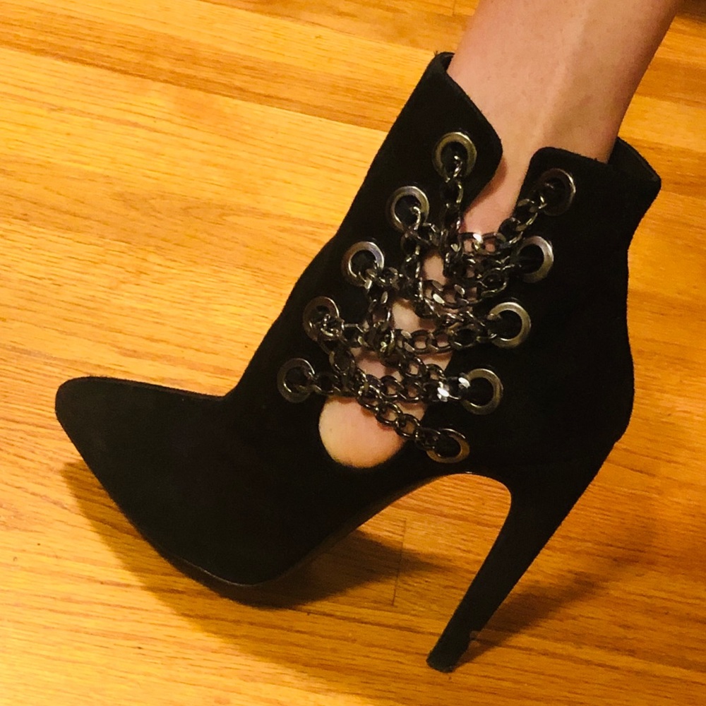 Via Spiga suede booties with decorative chains